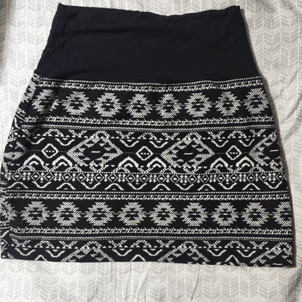 Black and White Patterned Women's Mini Skirt S/M